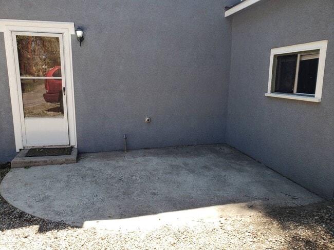 Photo - 1011-B N Corona St