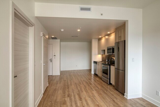 Photo - 30 Saint-Joseph Est Unit 407