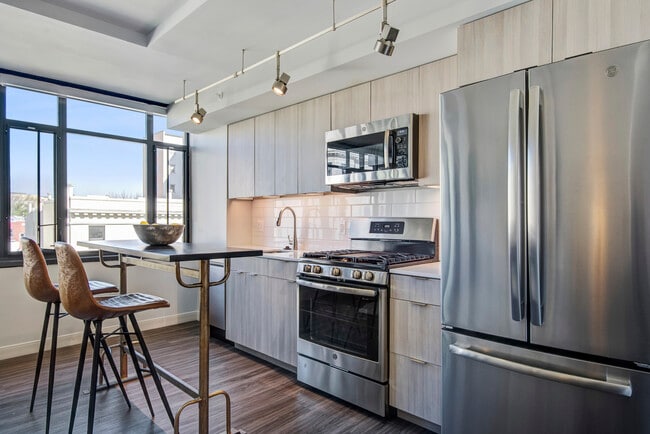 Model Kitchen - Ora Rental