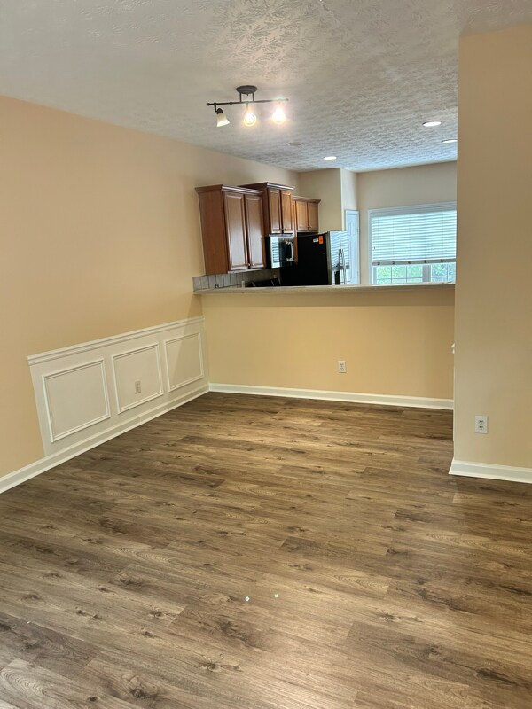 Photo - 810 Celeste Ln