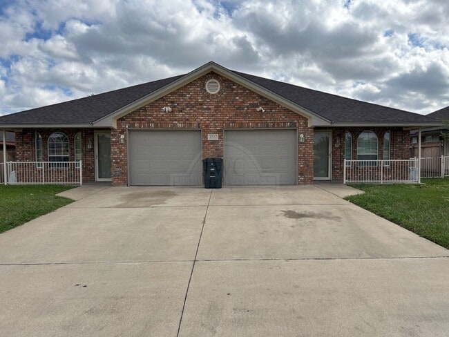 Building Photo - 4700 Pennington Ave