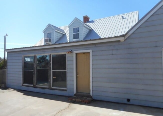 Photo - 512 N Alice Ave