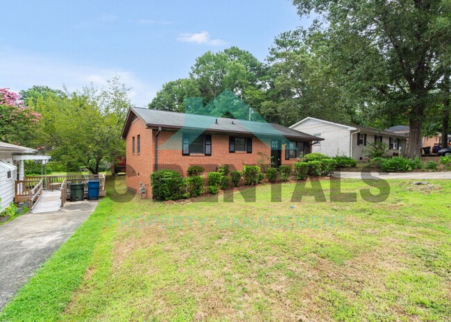 Photo - 815 Corona St