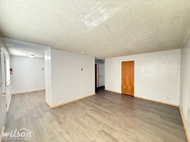 Photo - 1313 Cherry Ave Unit B