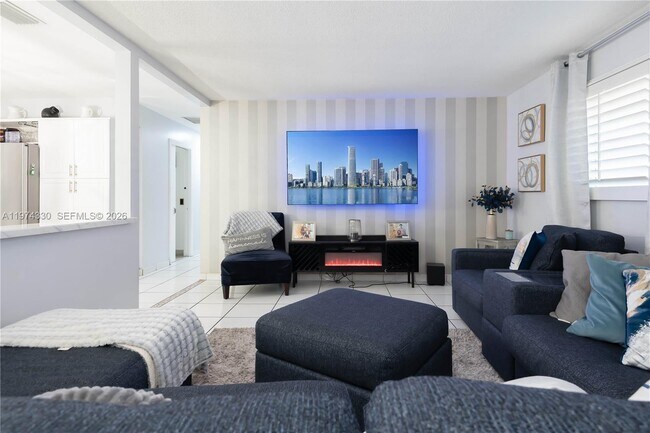 Photo - 5640 Hayes St