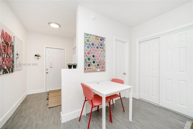 Photo - 770 NE 123rd St Unit 9