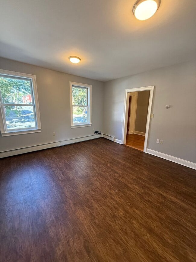 Building Photo - 20 Dubois St Unit 2 Rental