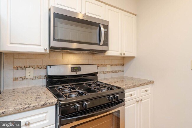 Photo - 2204 Westcourt Ln Unit 210