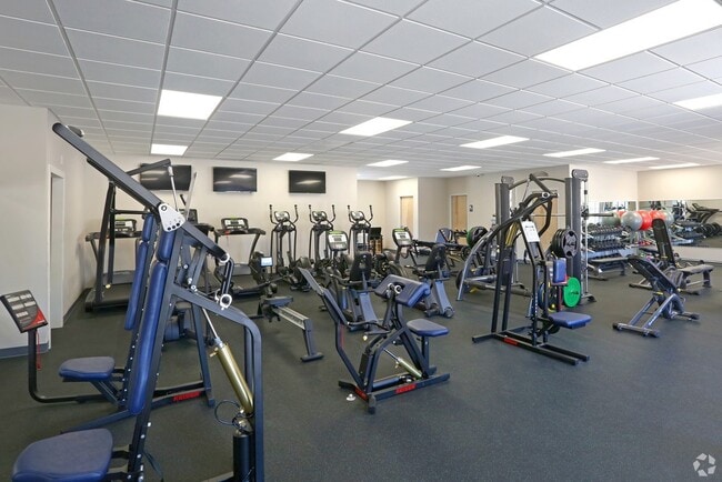 Photo - Pinecrest Apartments