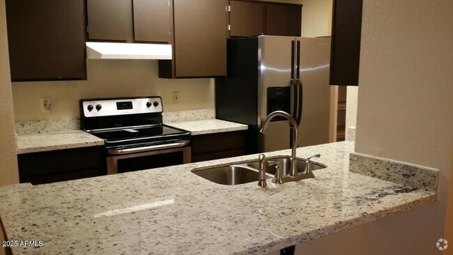 Building Photo - 2035 S Elm St Unit 208 Rental