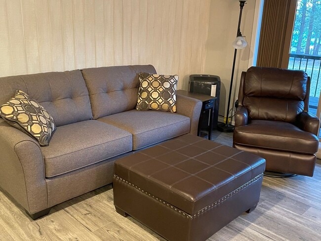 Photo - Fully Furnished 1 Bed 1 Bath NW Bend