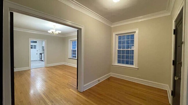 Photo - 2734 W Winnemac Ave Unit 2