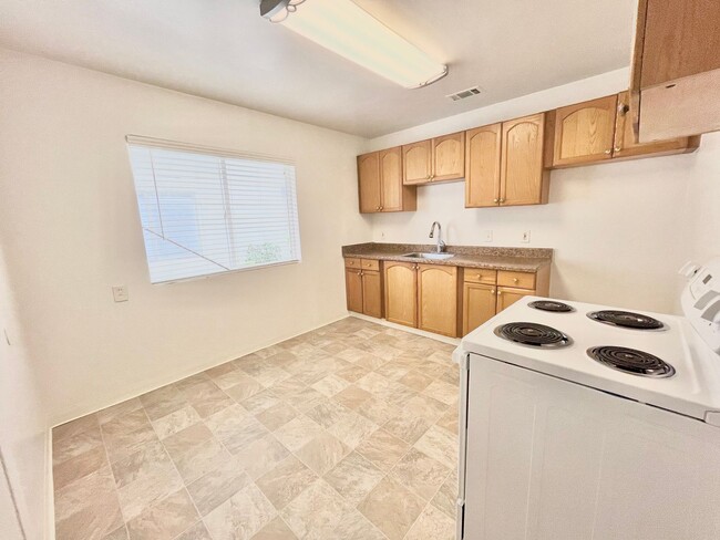 Photo - 1714-1716 Madrone Avenue Unit 1716