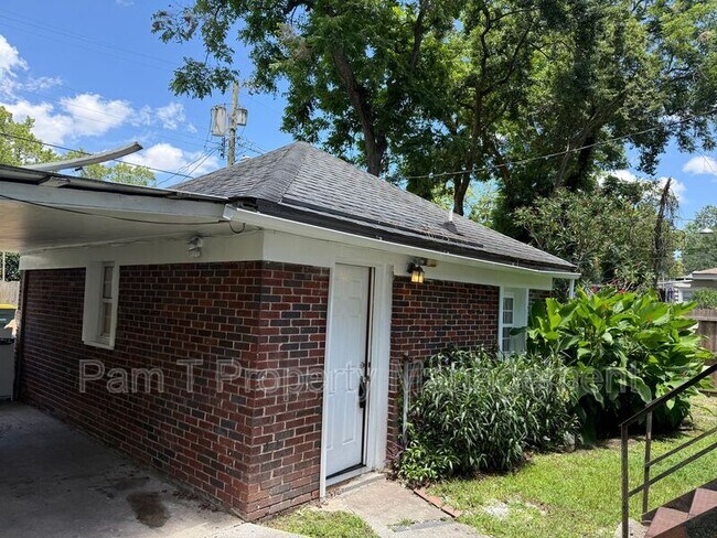 Building Photo - 724 E 49th St Unit APT C