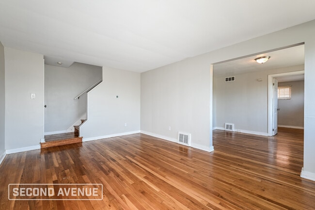 Photo - 536 Burton Dr