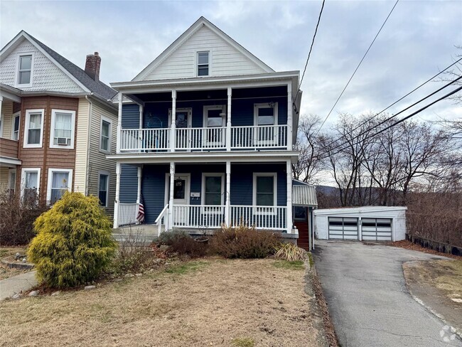 Building Photo - 30 Delafield St Rental