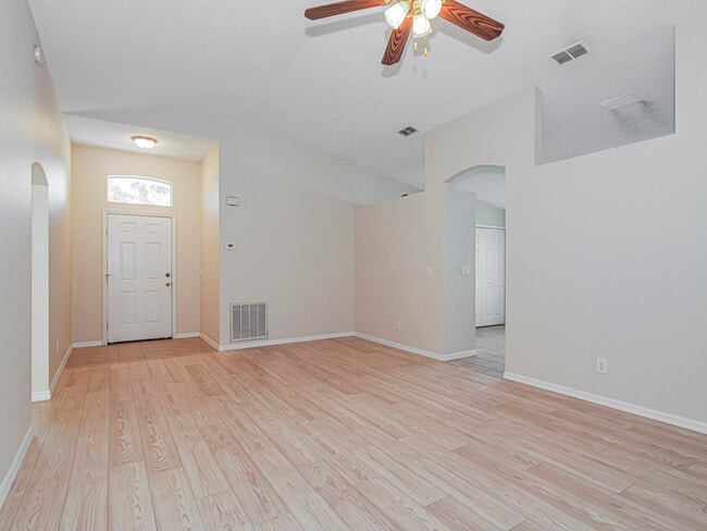 Photo - 953 N 13th Square
