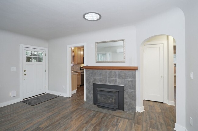 Photo - Prime Fircrest Location — Comfortable 2-Bedroom Home for Rent