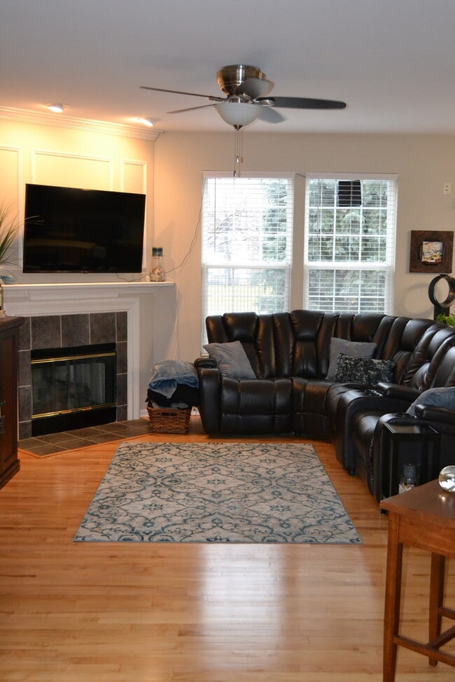 Photo - 2990 Peachtree Cir