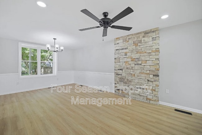 Photo - 837 Virginia Ave