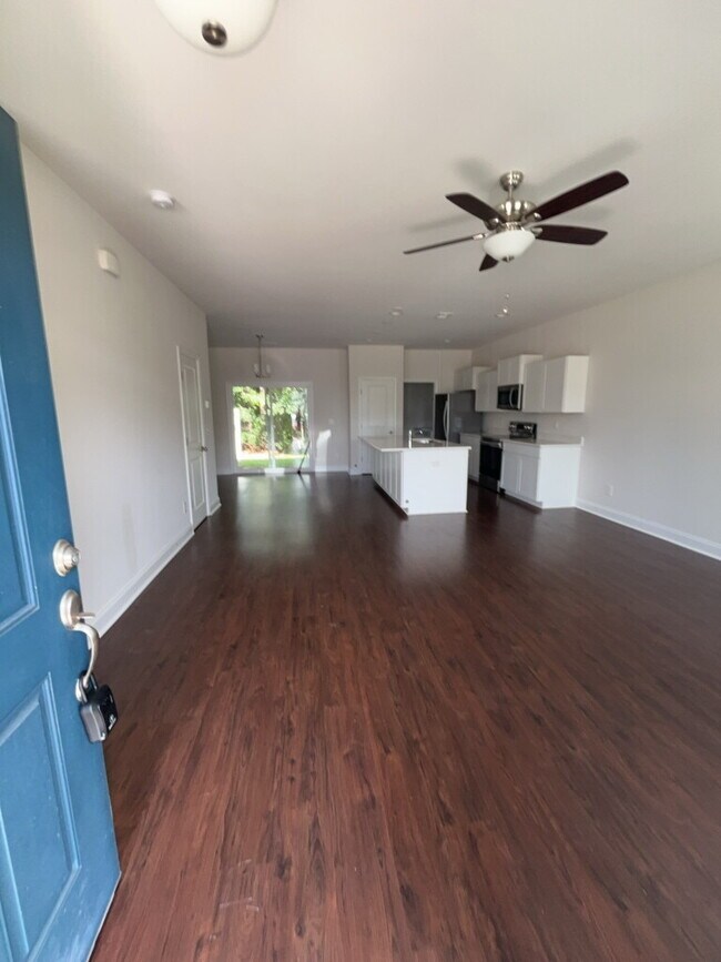 7787 Montview Rd