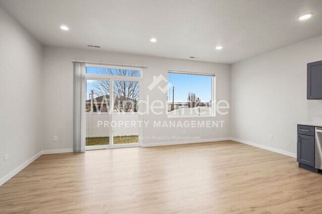 Photo - 7117 E Pacific Way