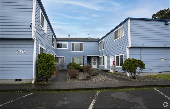 Building Photo - 870 S Holladay Dr Rental