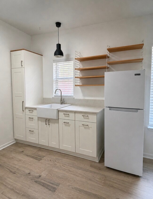 Photo - 3824 Woodleigh St