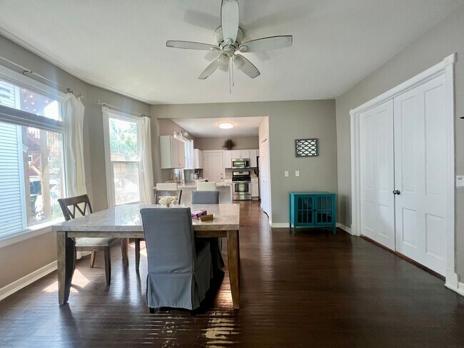 Photo - Spacious 2-Bed, 1-Bath Apartment Near Downtown! Unit A824-01