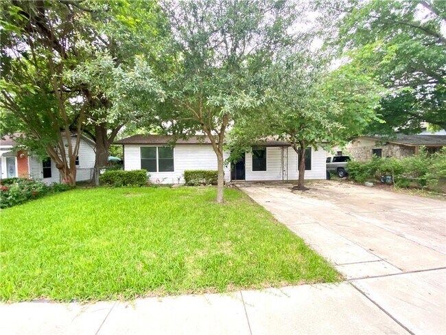 Photo - 6211 Club Terrace