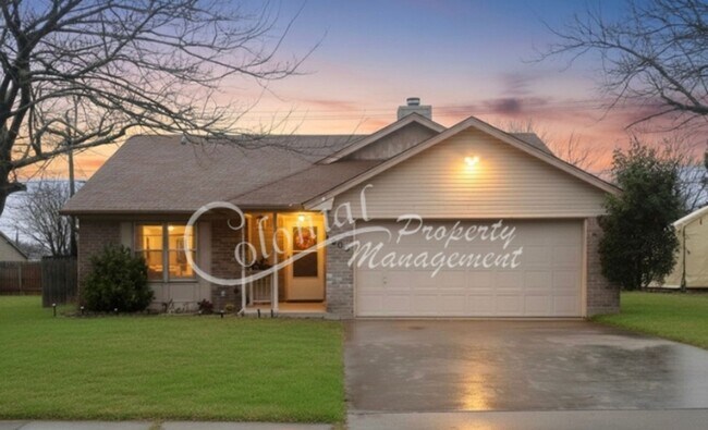 Building Photo - AVAILABLE SOON !!!