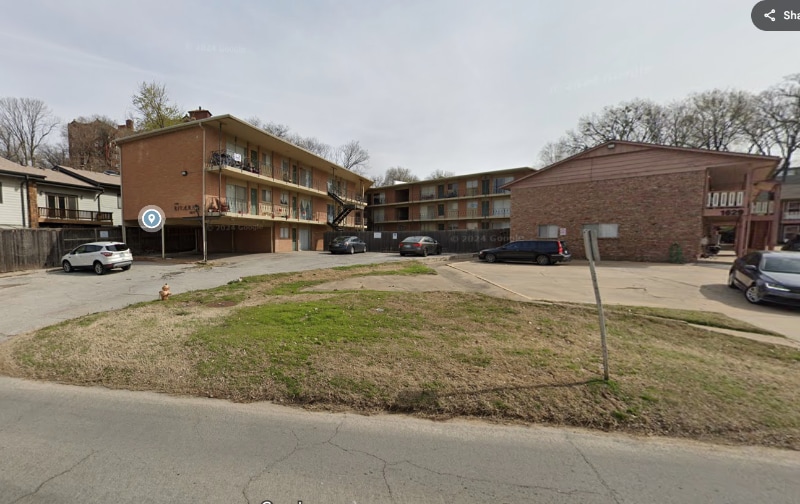 Photo - 1611 Riverside Dr Apartment Unit 28