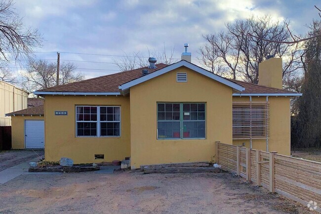 Building Photo - 1920 Lead Ave SE Unit C Rental