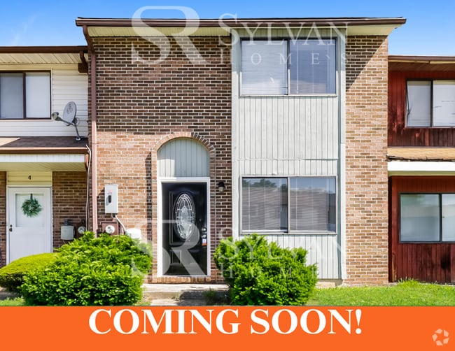 Building Photo - The Lifestyle You Deserve. Rental