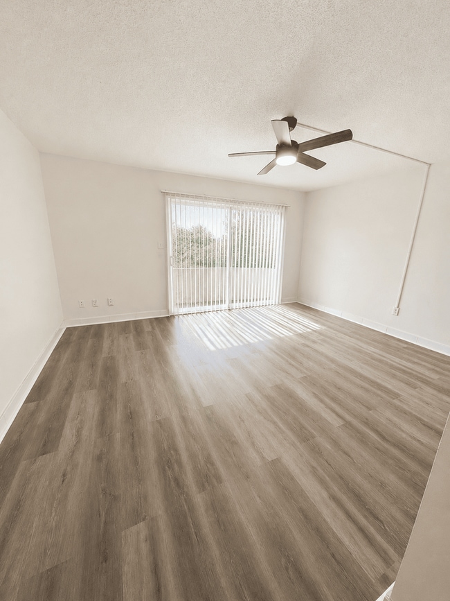 Photo - Welcome to Tampa Racquet Club – Where Comfort Meets Convenience!
