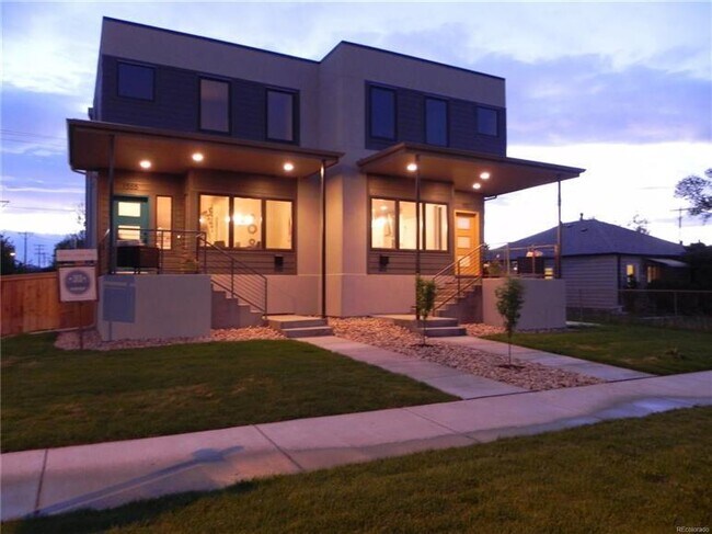 Photo - 1555 Julian St