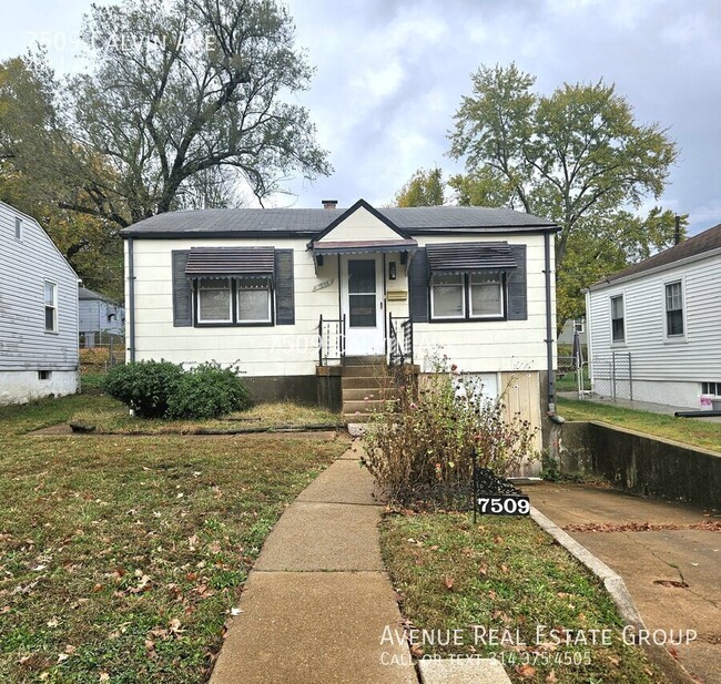 Charming 2-Bed Home in Saint Louis - Cozy ... - Charming 2-Bed Home in Saint Louis - Cozy ...