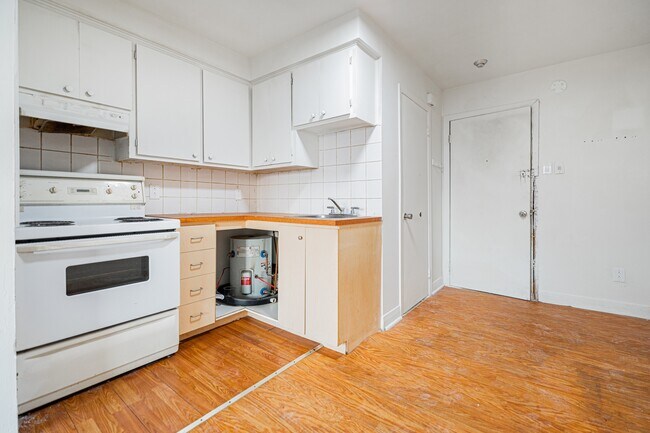 Photo - 6880-625e 25e Ave Unit 8