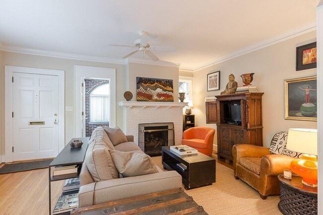 Photo - 90 Maddox Dr NE