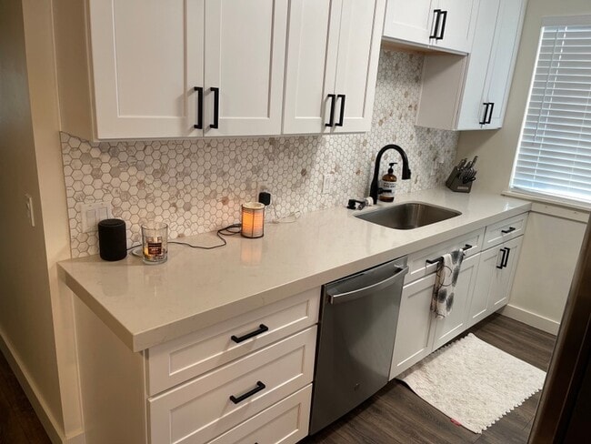 Photo - 2750 S 2000 E Unidad Apt C