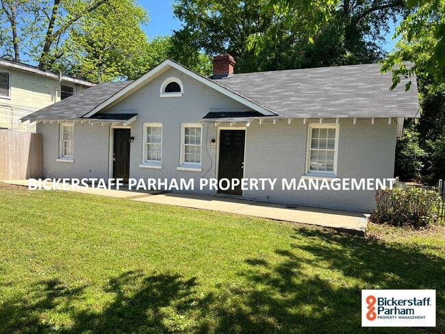 Located off of Victory Drive!! 2 Units Ava... - Located off of Victory Drive!! 2 Apartment Units Ava... Unit B
