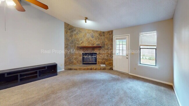 11256 Windtree Dr E