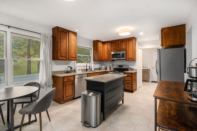 Photo - 8401 N 39th St