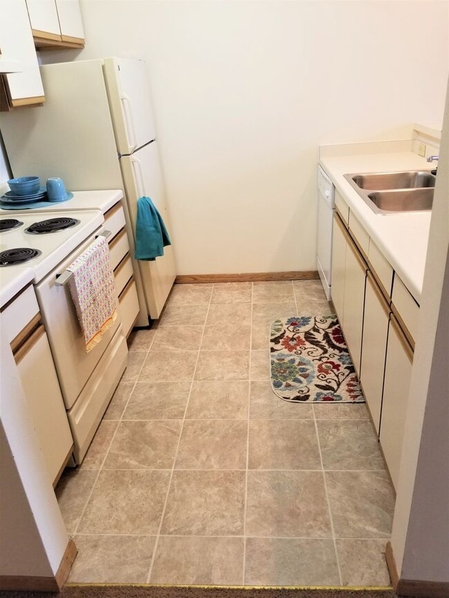 Photo - Cozy 1 bedroom loft apartment.. AVAILABLE!! Unit 1617-305