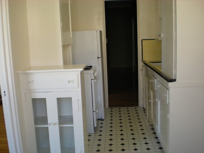 Photo - 464 N Stanley