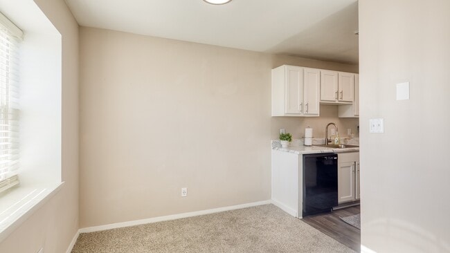 Photo - Warwick Village