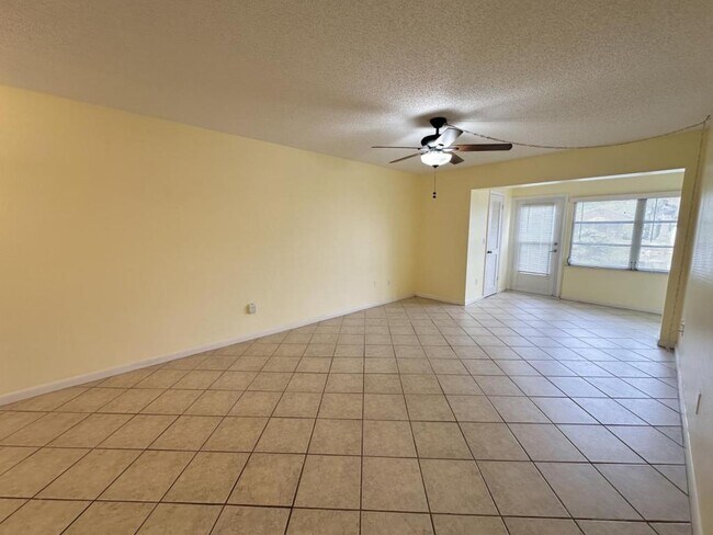 Photo - 4533 Marine Pkwy