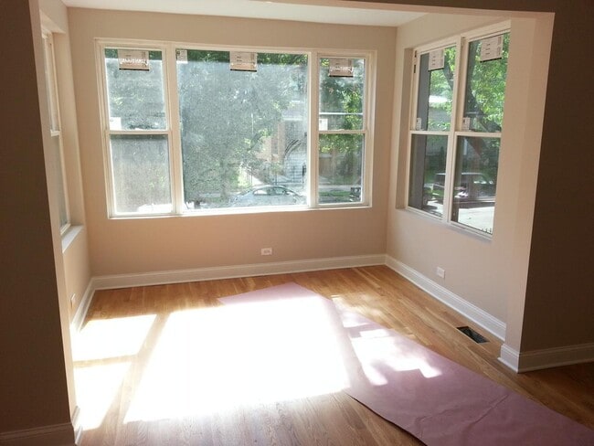 Photo - 5010 N Troy St Unit 3