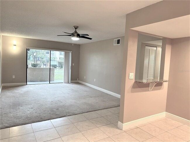 Photo - 5057 Vineland Rd Unit 5057