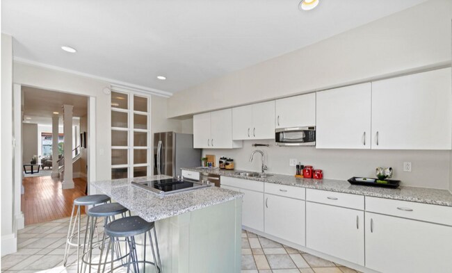 Photo - 1925 13th St NW